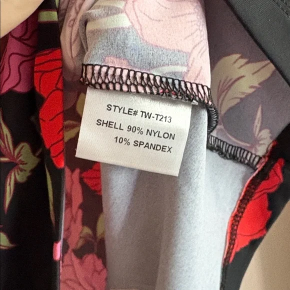 The Westside Floral Long Sleeve Women's Top - Picture 4 of 8